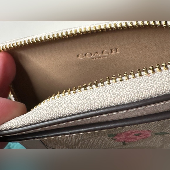 Coach Beige and Pink Floral Card Holder with Gold Chain - Picture 4 of 5